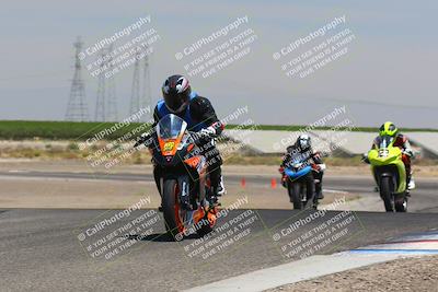media/Jul-22-2022-TrackDaz (Fri) [[ca4971259a]]/Group B/130pm (Wheelie Bump)/